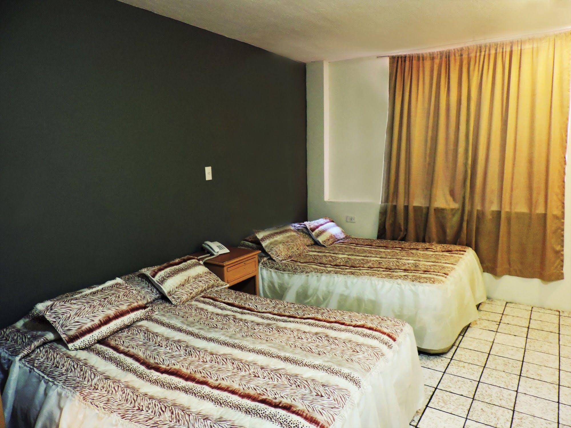Hotel Grand Reyes Monterrey Exterior foto